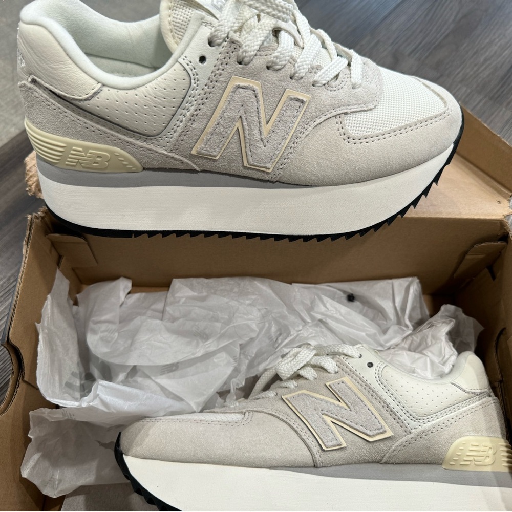 New Balance Women’s sneakers